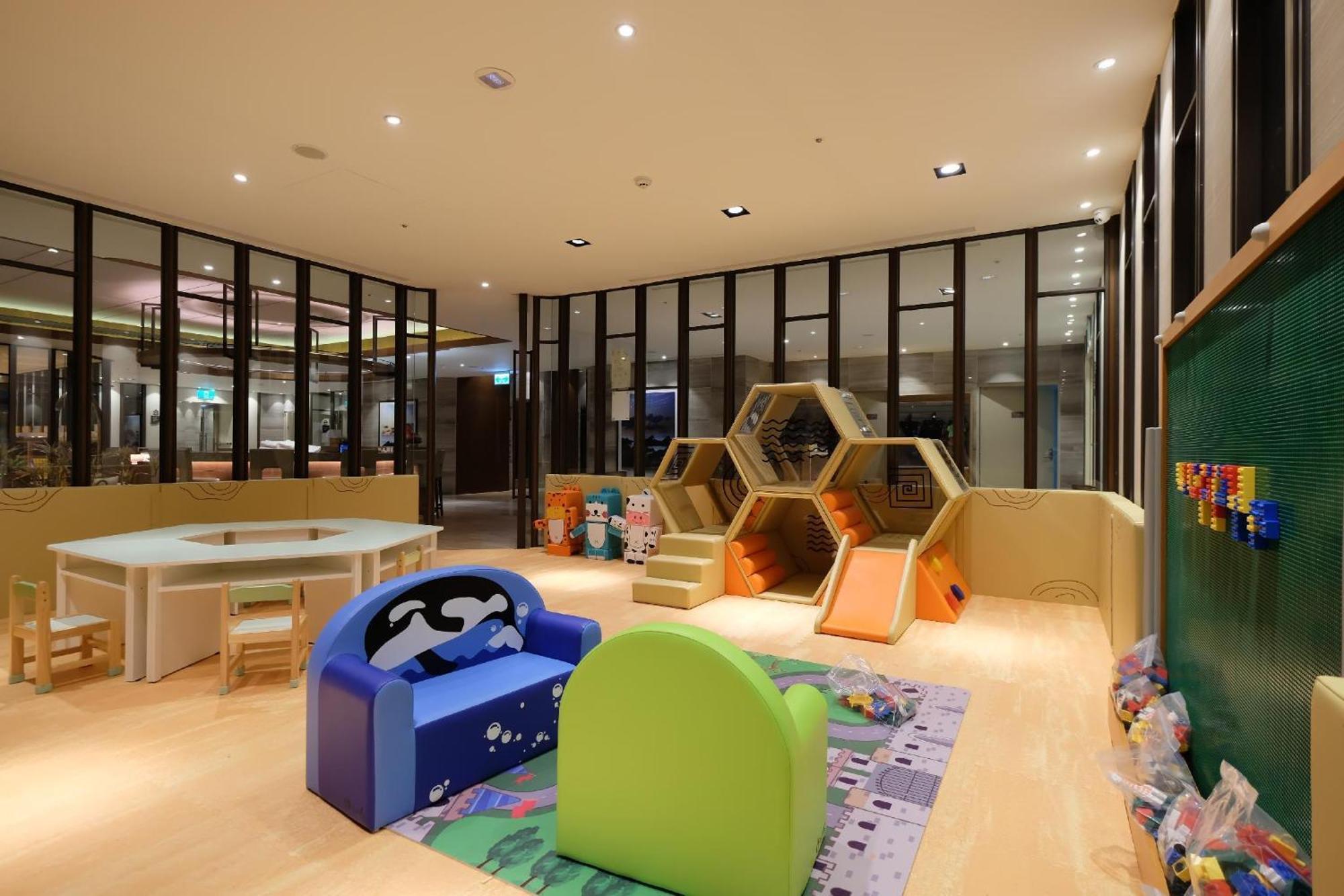Cuncyue Hot Spring Resort Luodong Zewnętrze zdjęcie The Children's Club at the Renaissance Hotel, Bangkok