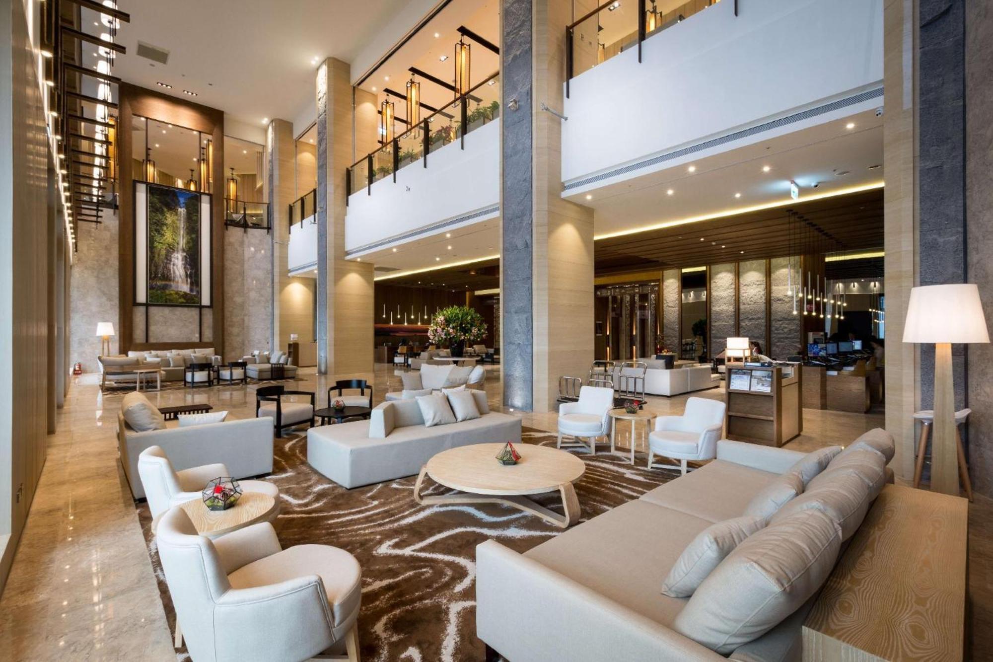 Cuncyue Hot Spring Resort Luodong Zewnętrze zdjęcie The lobby of the hotel