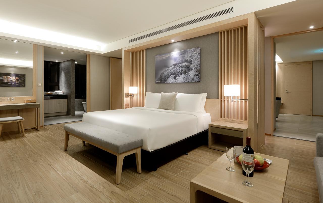Cuncyue Hot Spring Resort Luodong Zewnętrze zdjęcie Deluxe Suite