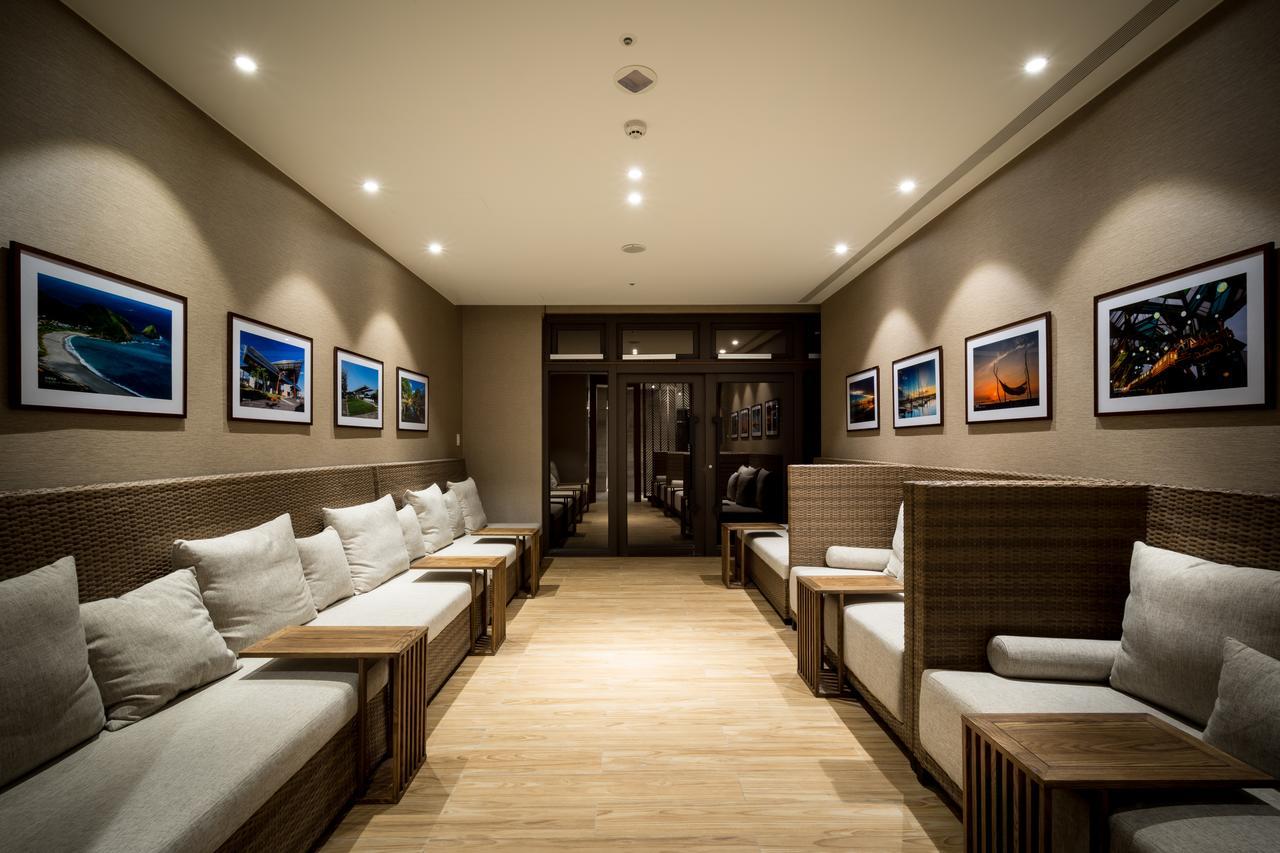 Cuncyue Hot Spring Resort Luodong Zewnętrze zdjęcie The lounge at the airport